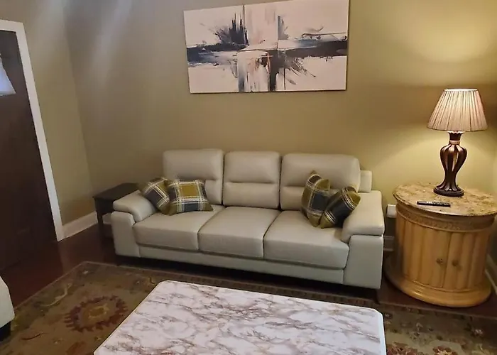Apartment Duplex In Columbus, Ohio *